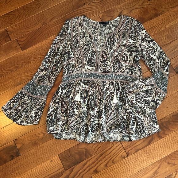 American Eagle Outfitters Tops - American Eagle size medium flowy top